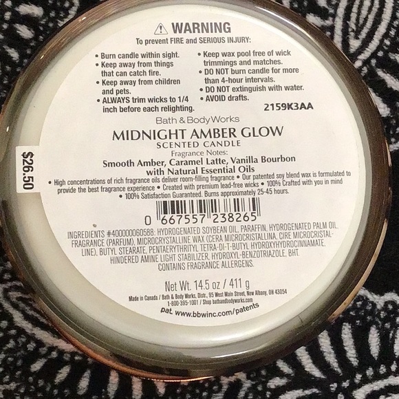 Bath and body works midnight amber glow candle - Picture 3 of 3